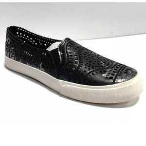 Not Rated Women’s Sand City, Black Slip-On Shoes, Size 7.5 M.